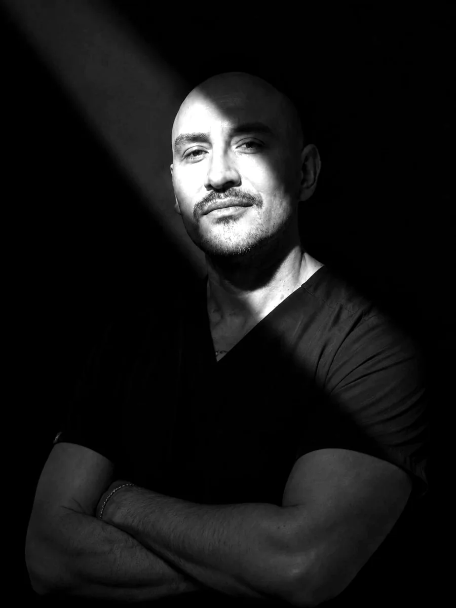 Dr. Isidro Guerra, Médico y Perito Médico Quirúrgico Profesional